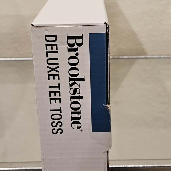 NWT BROOKSTONE DELUXE TEE TOSS - Picture 2 of 5